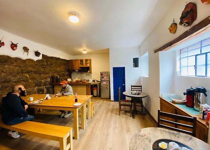 Flying Dog Hostel *